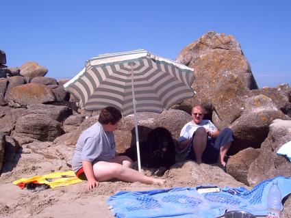 So lt es sich doch aushalten? oder? Der Sonnenschirm gehrt mir!